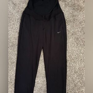 Nike one training maternity pants